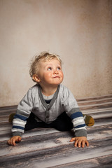 im Kinderzimmer toben