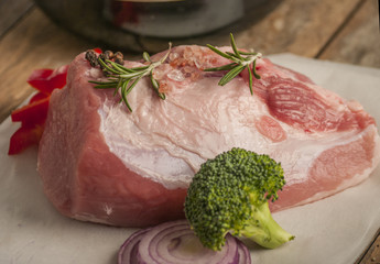 raw pork with vegetable
