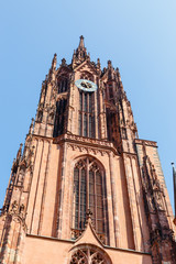 Fototapeta na wymiar Frankfurt am Main, der Domturm. April 2017.