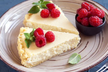 cheesecake with fresh raspberries
