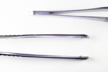 Surgical tweezers