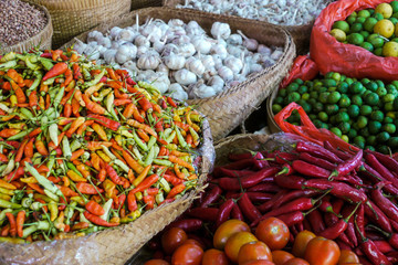 Gewürze auf einem asiatischen Markt