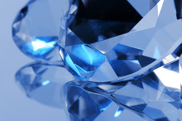 blue crystal background © Anna Khomulo