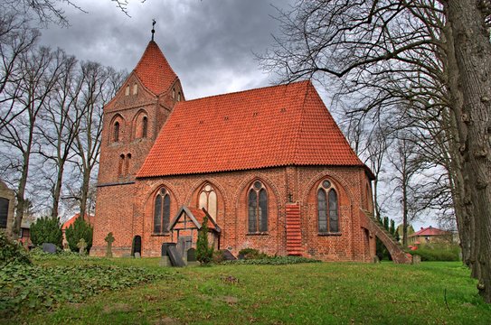 Dorfkirche aus Backstein