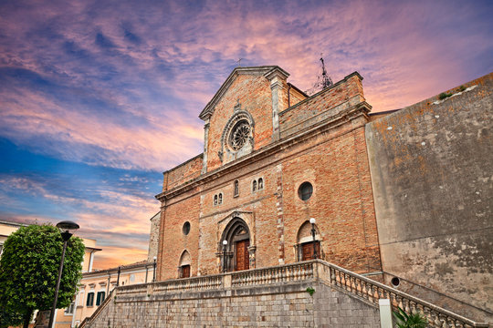 Atessam, Chieti, Abruzzo, Italy: cathedral of Saint Leucio