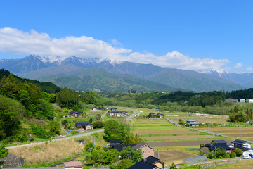 長野　中央アルプスと伊那谷の田園風景 © Hirotaka Ihara