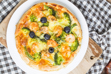 Seafood Pizza