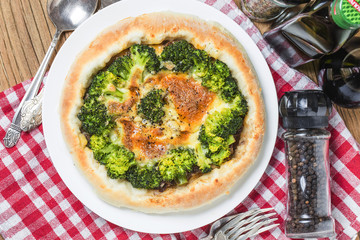 Sea broccoli pizza