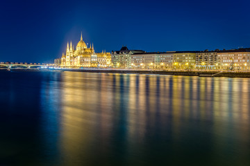 Obraz premium Hungarian Parliament Building in Budapest.