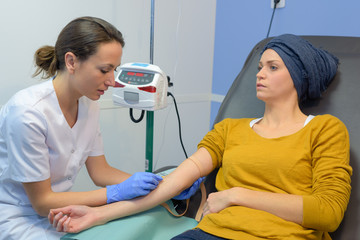 chemotherapy patient and her nurse