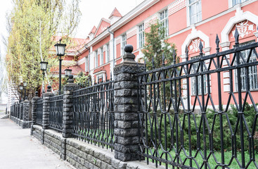 Старинная улица в городке в Восточной Европе. Старый театр © Maryna Konoplytska