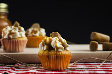 Caramel cupcakes