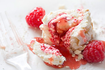 Raspberry meringue roulade 