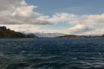 Fototapeta na wymiar View of General carrera Lake