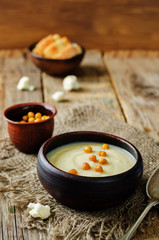 Cauliflower potato soup with roasted chickpeas
