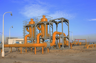 Oilfield equipment and pipeline