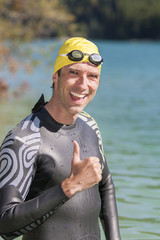 Portrait Triathlet beim Schwimmtraining