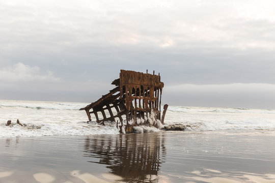 Peter Iredale Shipwreck in Oregon