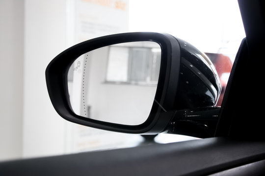 Car Extetrior - Side Mirror left © nakedking