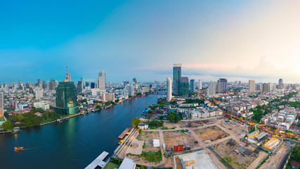 Fototapeta na wymiar Bangkok city skyline business district and landmark.