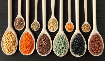 Obraz na płótnie Canvas Lentils, peas and beans.