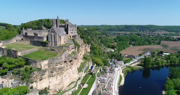 France, Village of Beynac et Cazenac, Labelled Most beautiful villages of France. the medieval Castle above the Dordogne Valley