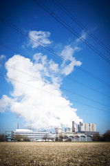 Braunkohlekraftwerk im Instagramstil