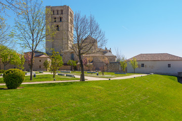 Fototapeta na wymiar Famous Cathedral of the Savior, in Zamora, Spain