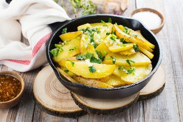 Fried country style potato wedges