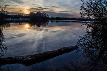 Sonnenuntergang an einem See