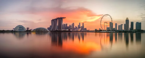 Poster Im Rahmen Singapore skyline at sunset time in Singapore city © Southtownboy Studio