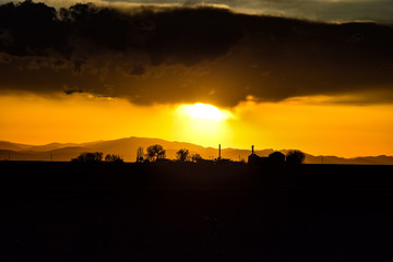 Fototapeta na wymiar Sunset on the farm