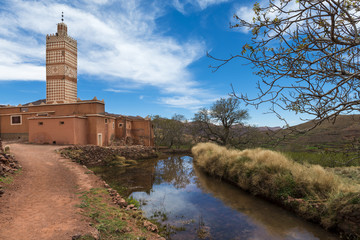 Fototapeta na wymiar Mosque in the small town of Inkkal in the High Atlas of Morocco; Concept for travel in Morocco