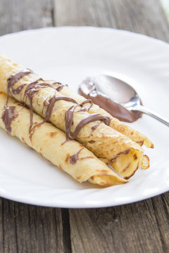 Chocolate roll crepes