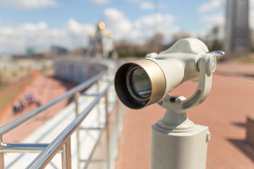 Stationary observation binoculars in sity close up