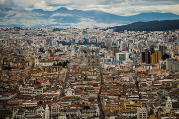 Obraz premium The panoramatic view of Quito city, Ecuador