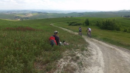 Trekking e ciclismo in campagna