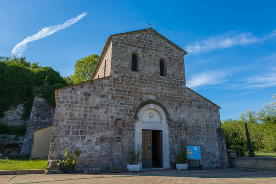 Teano CE, chiesa di San Paride ad Fontem