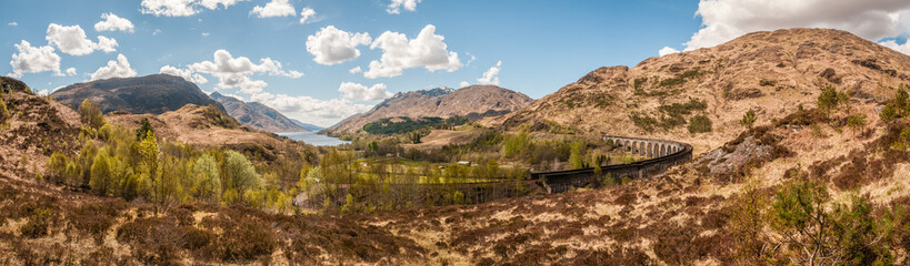 Glenfinnan Viaduct vor Loch Shiel