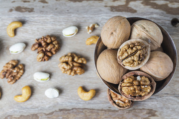 Walnut, walnut, pistachio, cashew nuts,