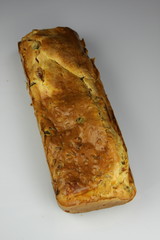 Cake salé au olives et jambon