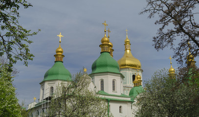 Fototapeta na wymiar Dome of an orthodox church against a blue sky