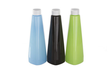 Drei Kunststoffflaschen