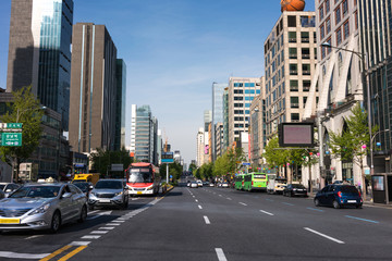 Fototapeta na wymiar Seoul Sinsa-dong intersection