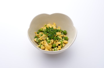 えんどう豆の卵とじ