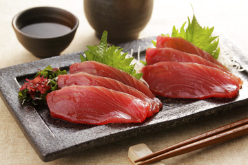 カツオの刺身　Skipjack sashimi