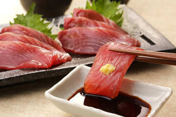 カツオの刺身　Skipjack sashimi