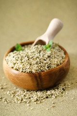 shelled hemp seeds