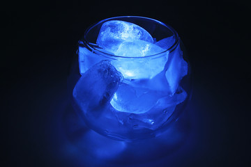 Ice in glass 