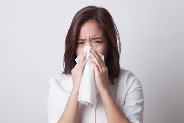 Young Asian woman got sick and flu.